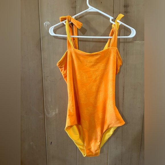 Brand New- ‘Iwa Why swim suit (L) - Picture 1 of 7